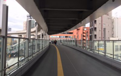西日暮里駅 舎人ライナーとJR・千代田線をつなぐ陸橋